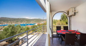 A5 - Modern apt with terrace 3 min walk to beach